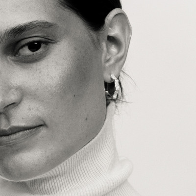 Серьги Parthenon, белое золото 18 карат, бриллианты, 4 мм, размер Medium