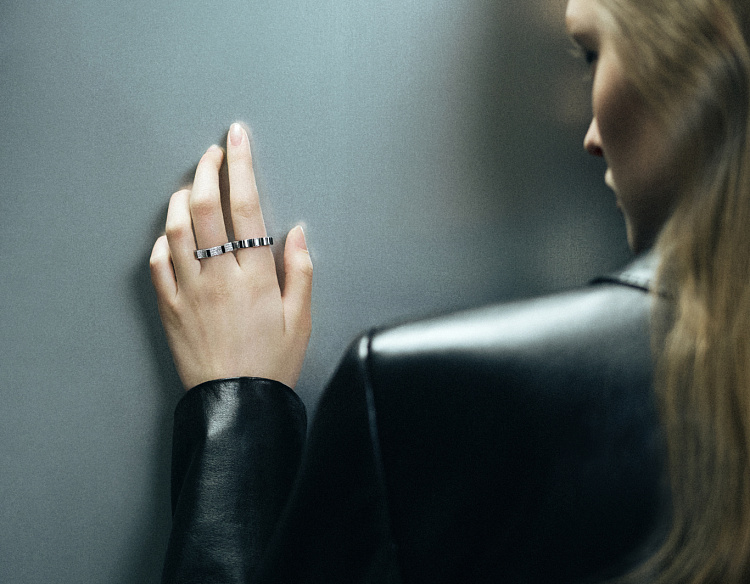 BLACK DIAMONDS PIECES